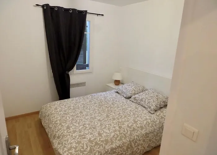 Dans Au Calme 巴约讷